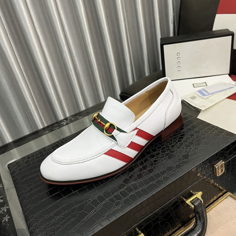 G*u*i leather shoes